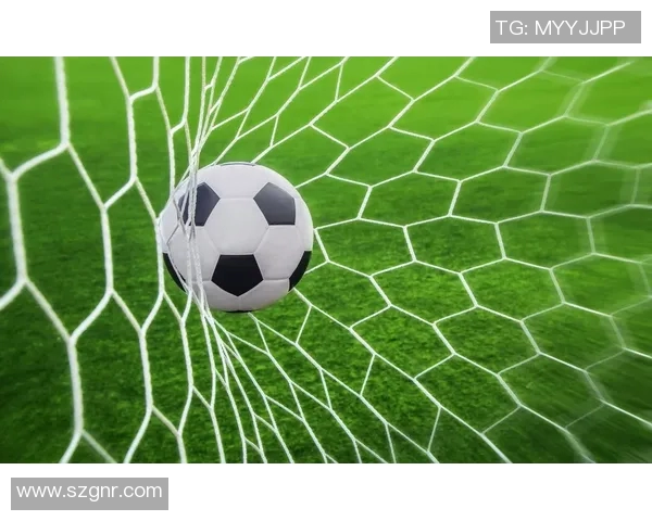 足球明星驾驶私人飞机畅享蓝天自由飞翔的精彩广告视频